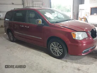 2014 Chrysler Town & Country Touring L z VIN 2C4RC1CG5ER277723, wystawiony jako IAAI lot #42279491 z przebiegiem 182 493 mil mil oraz . Historia ofert i sprzedaży dostępna na DreamBid. Obrazek 1.