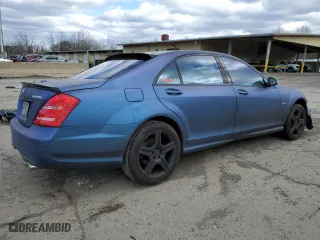 2007 Mercedes-Benz S-Class 5.5L V8 with VIN WDDNG71X77A052659, listed as a Copart auction lot 52192355 with 111,124 mi miles and Salvage Title. Bid and sale history available at carsss.com. Image 3.