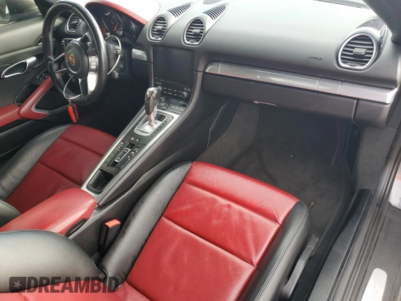 2017 Porsche 718 Boxster z VIN WP0CA2A8XHS221955, wystawiony jako Copart lot #39600404 z przebiegiem 52 979 mil mil oraz . Historia ofert i sprzedaży dostępna na DreamBid. Obrazek 8.