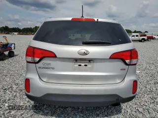 2015 Kia Sorento LX with VIN 5XYKT3A65FG555890, listed as a Copart auction lot 56026125 with 102,034 mi miles and Clean Title. Bid and sale history available at DreamBid. Image 6.