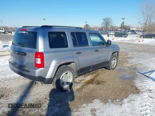 2014 Jeep Patriot Sport with VIN 1C4NJPBB2ED915782, listed as a IAAI auction lot 41628774 with 144,588 mi miles. Bid and sale history available at carsss.com. Image 4.