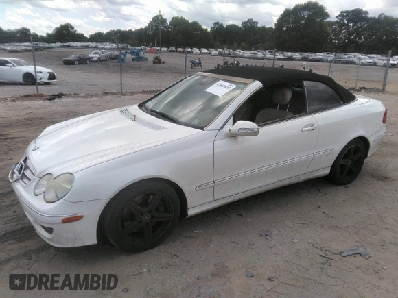 2007 Mercedes-Benz CLK 350 with VIN WDBTK56F27F234467, listed as a IAAI auction lot 42569835 with 139,325 mi miles and . Bid and sale history available at DreamBid. Image 2.