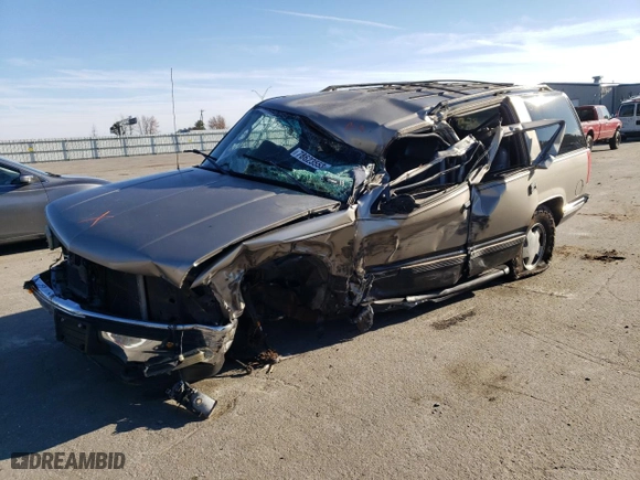 1998 Chevrolet Tahoe with VIN 1GNEK13R1WJ374532, listed as a Copart auction lot 78623553 with 224,772 mi miles and Non Repairable. Bid and sale history available at carsss.com. Image 1.