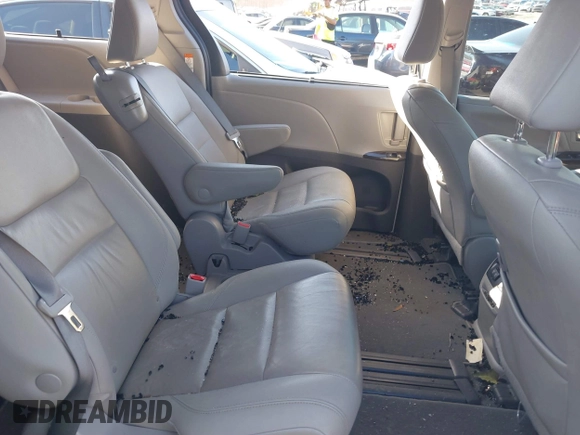2020 Toyota Sienna XLE Auto Access Seat with VIN 5TDYZ3DC2LS083415, listed as a IAAI auction lot 41485526 with 55,500 mi miles. Bid and sale history available at carsss.com. Image 8.