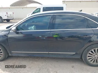 2017 Volkswagen Passat 1.8T SE with VIN 1VWBT7A3XHC030504, listed as a IAAI auction lot 41931494 with 43,781 mi miles. Bid and sale history available at carsss.com. Image 14.