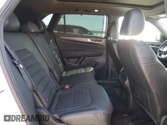 2024 Volkswagen Atlas SEL R-Line with VIN 1V2AE2CA5RC235798, listed as a Copart auction lot 64090595 with 1,310 mi miles and Salvage title. Bid and sale history available at DreamBid. Image 11.