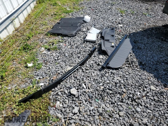 2023 Toyota bZ4X XLE z VIN JTMABACA1PA036308, wystawiony jako Copart lot #55640284 z przebiegiem Nie podano mil oraz . Historia ofert i sprzedaży dostępna na DreamBid. Obrazek 13.