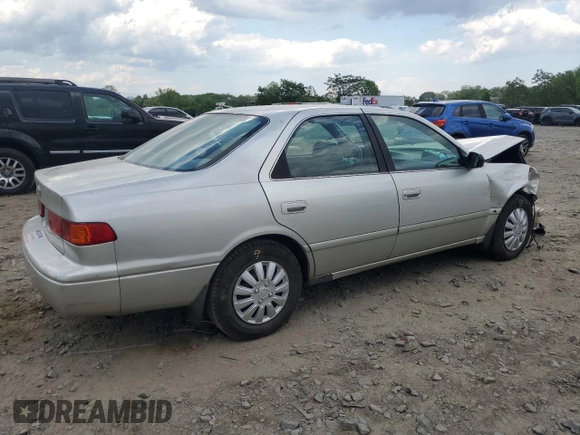2000 Toyota Camry CE z VIN 4T1BG22K9YU653036, wystawiony jako Copart lot #55363475 z przebiegiem 84 258 mil mil oraz Szkoda całkowita • Salvage title. Historia ofert i sprzedaży dostępna na DreamBid. Obrazek 3.