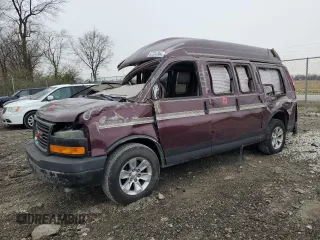 2003 GMC Savana Commercial C6Y with VIN 1GDFG15T231211743, listed as a Copart auction lot 82334784 with Not Provided miles and Clean Title. Bid and sale history available at carsss.com. Image 1.