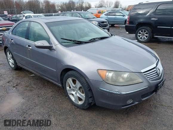 2006 Acura RL z VIN JH4KB165X6C006938, wystawiony jako IAAI lot #41936024 z przebiegiem 235 390 mil mil oraz . Historia ofert i sprzedaży dostępna na DreamBid. Obrazek 1.