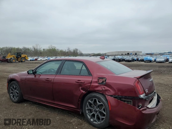 2018 Chrysler 300 S z VIN 2C3CCAGG9JH165768, wystawiony jako Copart lot #53819645 z przebiegiem 43 403 mil mil oraz Szkoda całkowita • Salvage title. Historia ofert i sprzedaży dostępna na DreamBid. Obrazek 2.