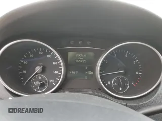 2008 Mercedes-Benz M 550 z VIN 4JGBB72E28A385552, wystawiony jako Copart lot #50704215 z przebiegiem 165 925 mil mil oraz Szkoda całkowita • Salvage title. Historia ofert i sprzedaży dostępna na DreamBid. Obrazek 9.