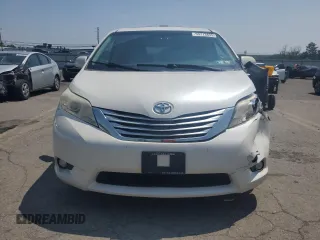 2013 Toyota Sienna XLE with VIN 5TDDK3DC1DS054265, listed as a Copart auction lot 59713835 with 206,197 mi miles and Salvage title. Bid and sale history available at DreamBid. Image 5.