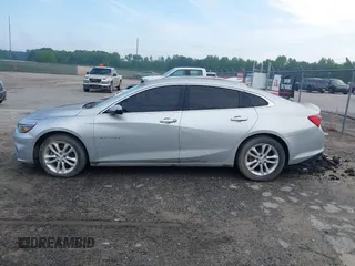 2018 Chevrolet Malibu LT with VIN 1G1ZD5ST5JF278853, listed as a IAAI auction lot 42101758 with 149,205 mi miles and . Bid and sale history available at carsss.com. Image 15.