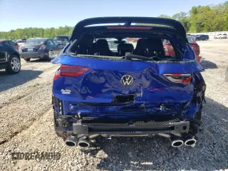 2023 Volkswagen Golf z VIN WVWFB7CD0PW131190, wystawiony jako Copart lot #48380163 z przebiegiem 27 mil mil oraz . Historia ofert i sprzedaży dostępna na DreamBid. Obrazek 6.
