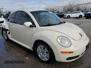 2008 Volkswagen New Beetle Coupe S with VIN 3VWPW31C78M513825, listed as a Copart auction lot 43052475 with 89,495 mi miles and Salvage Title. Bid and sale history available at carsss.com. Image 4.