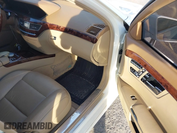 2010 Mercedes-Benz S 400 with VIN WDDNG9FB2AA312238, listed as a IAAI auction lot 41470846 with 93,067 mi miles and . Bid and sale history available at DreamBid. Image 5.