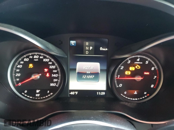 2018 Mercedes-Benz C 300 z VIN 55SWF4JB1JU267830, wystawiony jako Copart lot #57092825 z przebiegiem 121 097 mil mil oraz Szkoda całkowita • Salvage title. Historia ofert i sprzedaży dostępna na DreamBid. Obrazek 9.