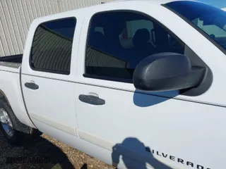 2008 Chevrolet Silverado 1500 LT w/1LT with VIN 3GCEK13J18G236402, listed as a IAAI auction lot 41659037 with 206,368 mi miles. Bid and sale history available at carsss.com. Image 13.