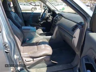 2005 Honda Pilot EX-L z VIN 2HKYF18625H509274, wystawiony jako IAAI lot #42059771 z przebiegiem 250 288 mil mil oraz . Historia ofert i sprzedaży dostępna na DreamBid. Obrazek 5.
