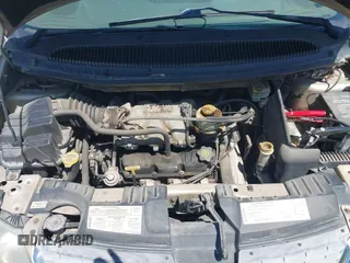 2001 Chrysler Town & Country Limited with VIN 2C8GP64L31R241168, listed as a IAAI auction lot 42094315 with 213,800 mi miles. Bid and sale history available at carsss.com. Image 10.