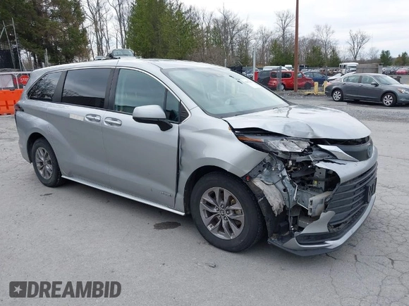 2021 Toyota Sienna LE z VIN 5TDKSKFCXMS036779, wystawiony jako IAAI lot #42037165 z przebiegiem 351 529 mil mil oraz . Historia ofert i sprzedaży dostępna na DreamBid. Obrazek 1.