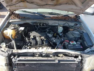2008 Ford Escape XLT with VIN 1FMCU031X8KA21939, listed as a IAAI auction lot 42669960 with 269,816 mi miles and . Bid and sale history available at DreamBid. Image 10.