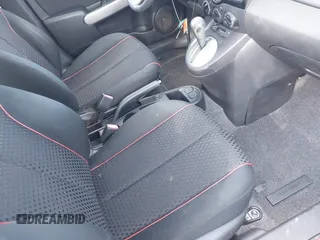 2012 Mazda 2 Touring z VIN JM1DE1LZ2C0152367, wystawiony jako IAAI lot #41526817 z przebiegiem 52 011 mil mil oraz . Historia ofert i sprzedaży dostępna na DreamBid. Obrazek 5.