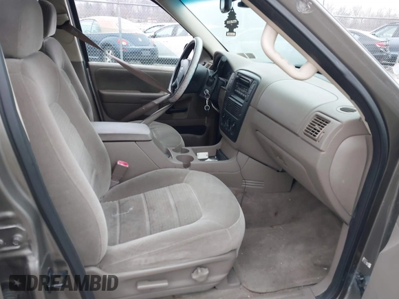 2002 Ford Explorer XLT with VIN 1FMZU73W82ZC12532, listed as a IAAI auction lot 41782329 with 163,032 mi miles and . Bid and sale history available at DreamBid. Image 5.