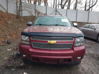 2008 Chevrolet Suburban LTZ with VIN 1GNFK16368R200844, listed as a IAAI auction lot 41722464 with 381,802 mi miles. Bid and sale history available at carsss.com. Image 13.