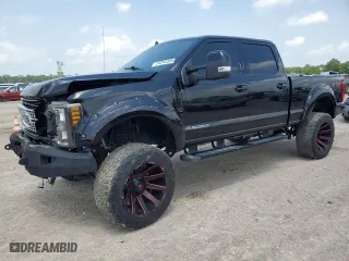 2019 Ford Super Duty F-250 SRW XL with VIN 1FT7W2BT8KED23055, listed as a Copart auction lot 54243355 with 64,171 mi miles and Salvage Title. Bid and sale history available at carsss.com. Image 1.