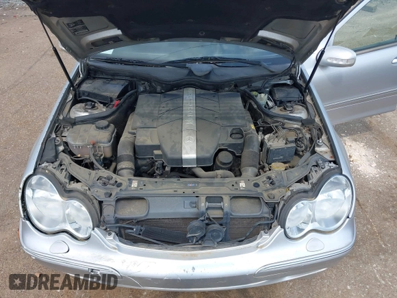 2003 Mercedes-Benz C 320 z VIN WDBRF64J73F341438, wystawiony jako IAAI lot #42371572 z przebiegiem 228 061 mil mil oraz . Historia ofert i sprzedaży dostępna na DreamBid. Obrazek 10.