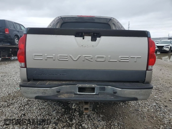 2005 Chevrolet Avalanche Z71 z VIN 3GNEK12Z55G207432, wystawiony jako Copart lot #50754205 z przebiegiem 246 649 mil mil oraz Szkoda całkowita • Salvage title. Historia ofert i sprzedaży dostępna na DreamBid. Obrazek 6.