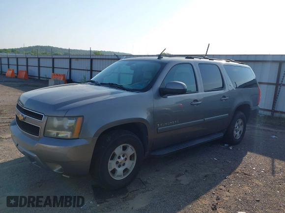 2007 Chevrolet Suburban LT с VIN 1GNFC16027R225418, выставлен на аукционе IAAI как лот 42466800 с пробегом Не указан миль и . История ставок и продаж доступна на DreamBid. Изображение 2.