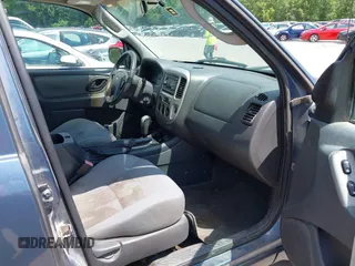 2006 Ford Escape XLT with VIN 1FMYU03156KA28848, listed as a IAAI auction lot 42670534 with 240,890 mi miles and . Bid and sale history available at DreamBid. Image 5.
