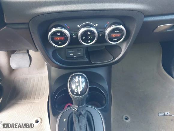 2014 FIAT 500L Trekking with VIN ZFBCFADH7EZ022679, listed as a IAAI auction lot 42053114 with 73,742 mi miles. Bid and sale history available at carsss.com. Image 15.