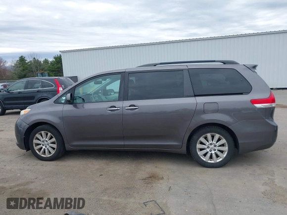 2011 Toyota Sienna XLE with VIN 5TDDK3DC8BS009918, listed as a IAAI auction lot 41937680 with 169,032 mi miles. Bid and sale history available at carsss.com. Image 14.