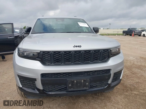 2024 Jeep Grand Cherokee Altitude with VIN 1C4RJKAG0R8532620, listed as a IAAI auction lot 42722926 with 37,556 mi miles and . Bid and sale history available at DreamBid. Image 12.
