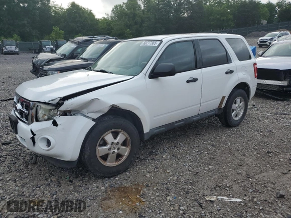 2011 Ford Escape XLS z VIN 1FMCU0C79BKB47155, wystawiony jako Copart lot #60277365 z przebiegiem 124 799 mil mil oraz Czysty tytuł • Clean title. Historia ofert i sprzedaży dostępna na DreamBid. Obrazek 1.