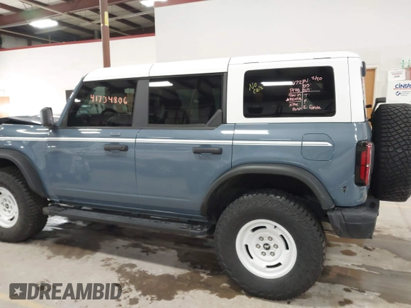 2023 Ford Bronco z VIN 1FMDE4DH2PLA40790, wystawiony jako IAAI lot #41734806 z przebiegiem 19 913 mil mil oraz . Historia ofert i sprzedaży dostępna na DreamBid. Obrazek 14.