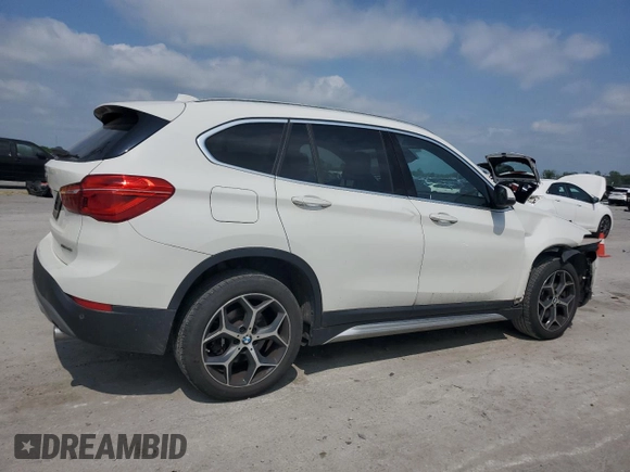 2018 BMW X1 sDrive28i z VIN WBXHU7C30J3H42992, wystawiony jako Copart lot #55065275 z przebiegiem 80 490 mil mil oraz Szkoda całkowita • Salvage title. Historia ofert i sprzedaży dostępna na DreamBid. Obrazek 3.