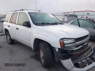 2008 Chevrolet TrailBlazer LT w/1LT with VIN 1GNDS13S782108928, listed as a IAAI auction lot 41999361 with 264,146 mi miles. Bid and sale history available at carsss.com. Image 1.
