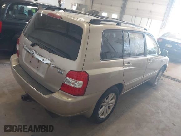 2006 Toyota Highlander Hybrid with VIN JTEDW21A260013713, listed as a IAAI auction lot 42133296 with 261,797 mi miles. Bid and sale history available at carsss.com. Image 4.