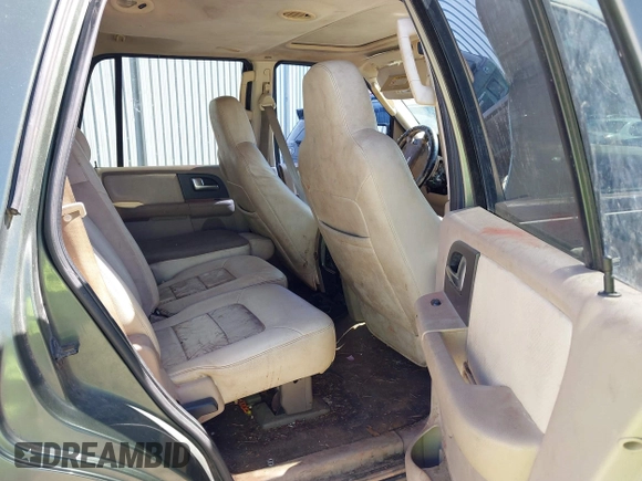2003 Ford Expedition Special Service с VIN 1FMFU15L33LB46589, выставлен на аукционе IAAI как лот 42294785 с пробегом 325 940 миль миль и . История ставок и продаж доступна на DreamBid. Изображение 8.