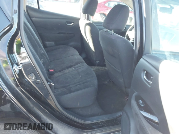 2015 Nissan LEAF S z VIN 1N4AZ0CP7FC321257, wystawiony jako IAAI lot #40806310 z przebiegiem 61 443 mil mil oraz . Historia ofert i sprzedaży dostępna na DreamBid. Obrazek 8.