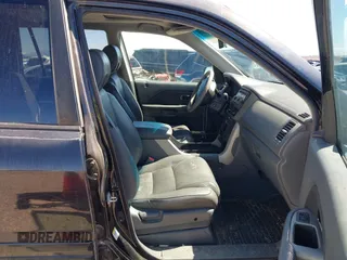 2008 Honda Pilot EX-L with VIN 5FNYF18598B027783, listed as a IAAI auction lot 41872532 with 225,562 mi miles. Bid and sale history available at carsss.com. Image 5.