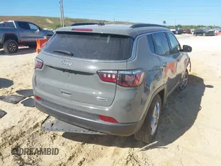2024 Jeep Compass Latitude with VIN 3C4NJDBN5RT586715, listed as a IAAI auction lot 41840320 with 5,636 mi miles and . Bid and sale history available at DreamBid. Image 4.