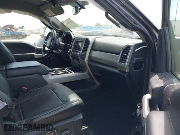 2019 Ford F-250 XL with VIN 1FT7W2BT1KEG69559, listed as a IAAI auction lot 37327070 with 75,189 mi miles and . Bid and sale history available at DreamBid. Image 5.
