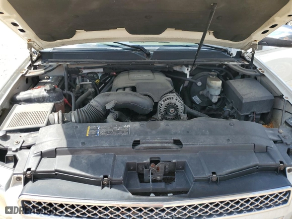 2007 Chevrolet Suburban LTZ with VIN 3GNFK16377G132133, listed as a Copart auction lot 68773094 with 172,310 mi miles and Non Repairable. Bid and sale history available at carsss.com. Image 12.