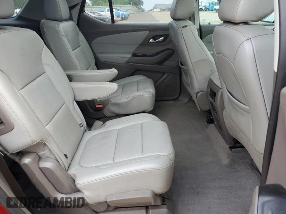 2019 Chevrolet Traverse Premier z VIN 1GNERKKW6KJ196586, wystawiony jako Copart lot #53233245 z przebiegiem Nie podano mil oraz Szkoda całkowita • Salvage title. Historia ofert i sprzedaży dostępna na DreamBid. Obrazek 11.